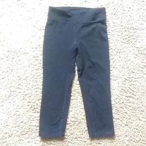 Old Navy Active girls black Capri leggings size Large (10/12)